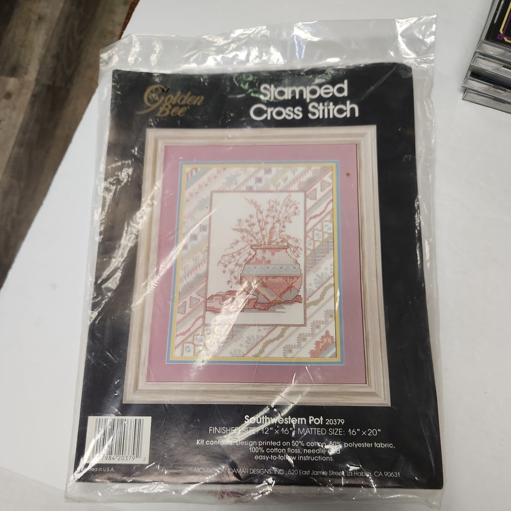 Golden  Bee Stamped Cross Stitch - Southwestern‎ Pot New